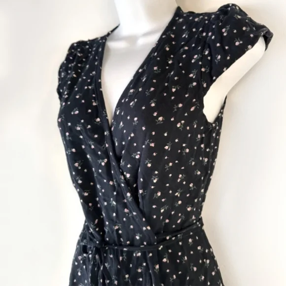 Brandy Melville Woman's Robbie Floral Wrap Around Dress - Picture 3 of 9